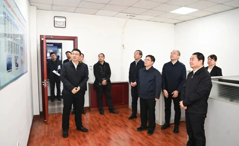 郝鵬在省國資委調(diào)研時強調(diào) 解放思想堅定信心加快推動國有企業(yè)高質量發(fā)展 為實現(xiàn)遼寧全面振興新突破提供堅實戰(zhàn)略支撐(圖2)